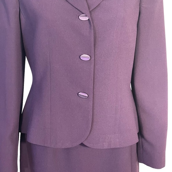 Le Suit Purple Plum 2 Piece Blazer Ruffle Skirt Suit Sz 8 - Picture 4 of 11